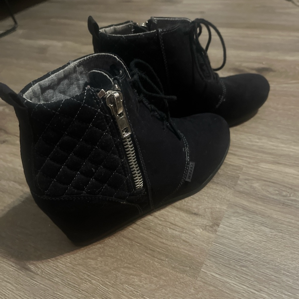 Women's Black Quilted Wedge Ankle Boots with Side Zip, Platform Heel size 7